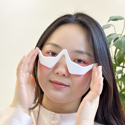 Plug-in USB anti-envelhecimento Tipo 3D Vibração ocular LED Dispositivo de terapia de luz vermelha para cuidados oculares